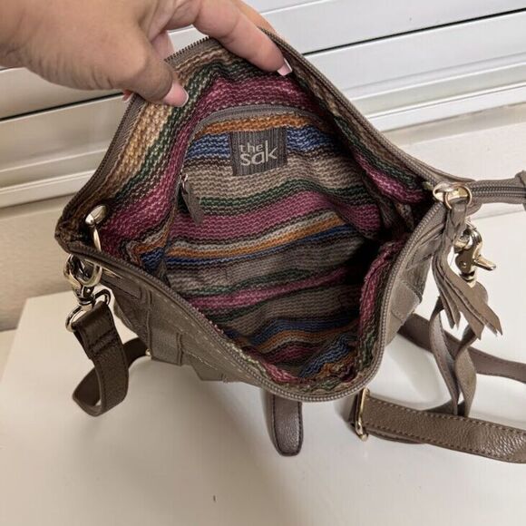 The Sak Crossbody Bag Taupe Brown Leather Adjustable Compact Travel Boho Purse - Picture 14 of 16